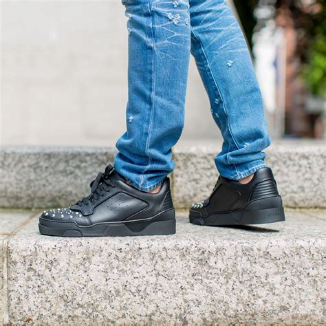 givenchy tyson low-top sneakers